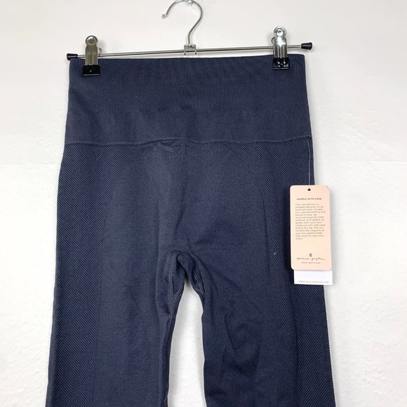 NWT Spiritual Gangster Icon High Waisted Legging Slate Grey XS / S - Picture 5 of 11